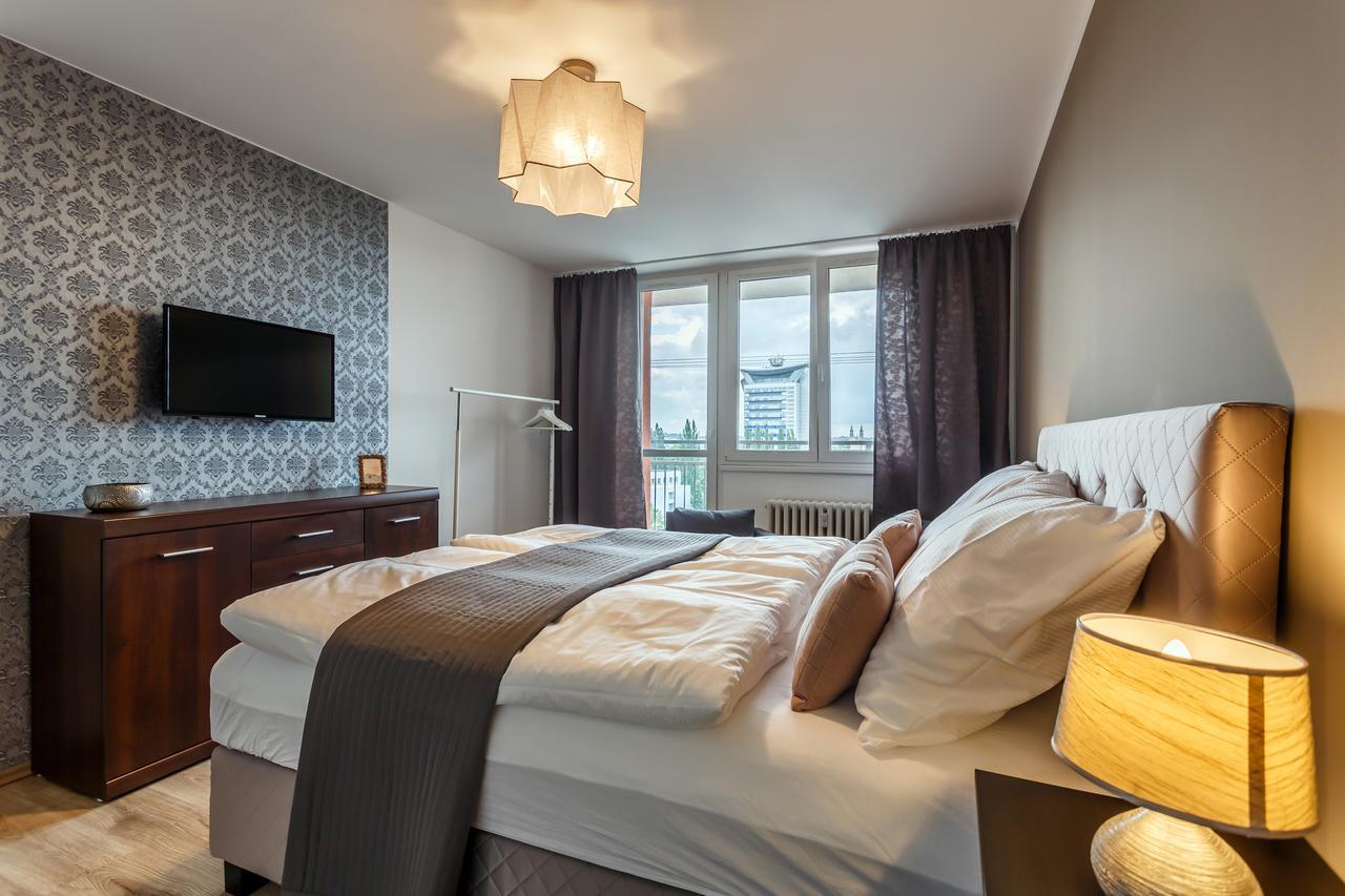 Golden Apartments Ostrava Luaran gambar
