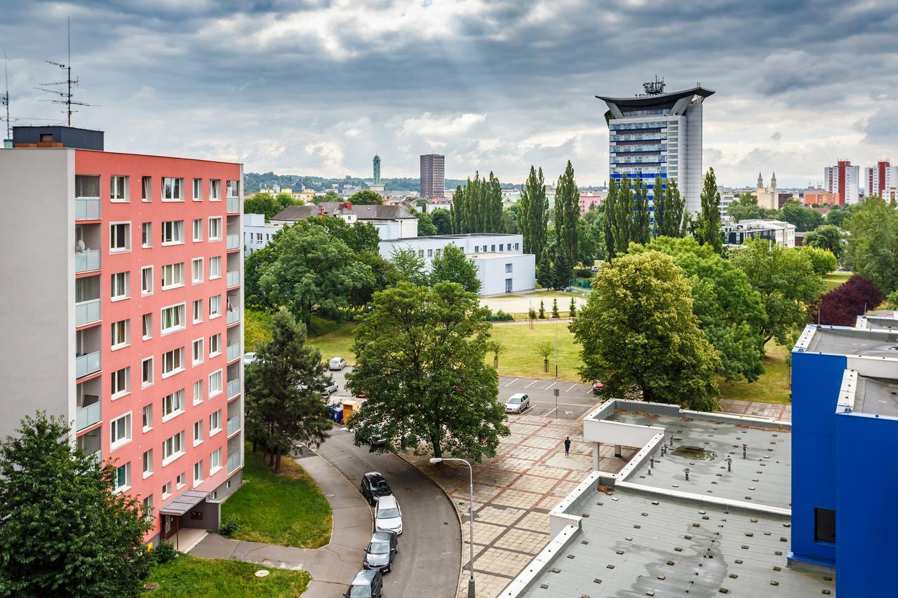 Golden Apartments Ostrava Luaran gambar